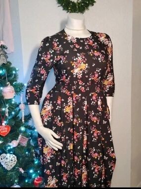 Floral Fit-and-Flare Midi Dress in Black